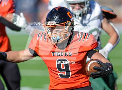 Thumbnail 2 in Stratton vs. Cheyenne Wells (CHSAA 6-Man Final) photogallery.