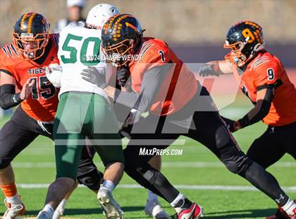Thumbnail 2 in Stratton vs. Cheyenne Wells (CHSAA 6-Man Final) photogallery.