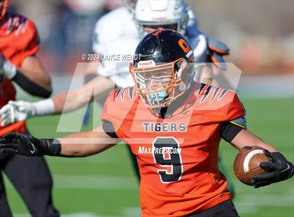 Thumbnail 1 in Stratton vs. Cheyenne Wells (CHSAA 6-Man Final) photogallery.