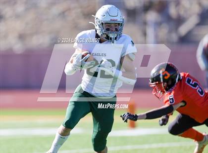 Thumbnail 3 in Stratton vs. Cheyenne Wells (CHSAA 6-Man Final) photogallery.