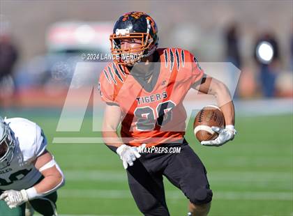 Thumbnail 3 in Stratton vs. Cheyenne Wells (CHSAA 6-Man Final) photogallery.