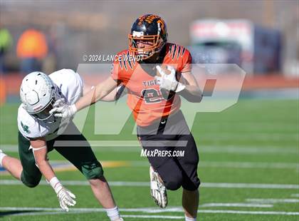 Thumbnail 3 in Stratton vs. Cheyenne Wells (CHSAA 6-Man Final) photogallery.