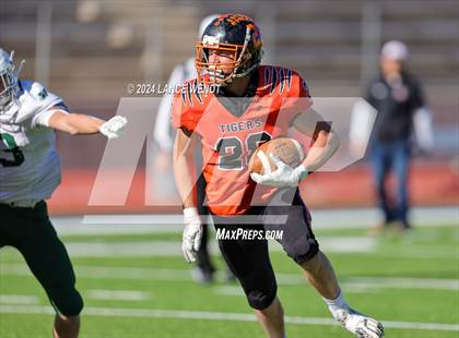 Thumbnail 1 in Stratton vs. Cheyenne Wells (CHSAA 6-Man Final) photogallery.