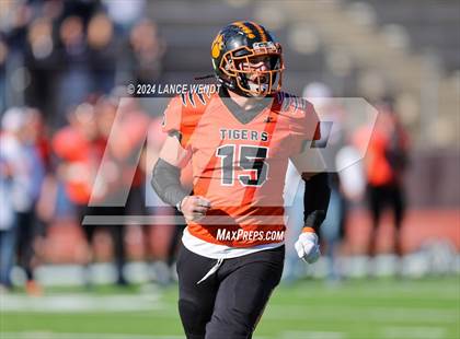 Thumbnail 2 in Stratton vs. Cheyenne Wells (CHSAA 6-Man Final) photogallery.