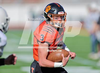 Thumbnail 3 in Stratton vs. Cheyenne Wells (CHSAA 6-Man Final) photogallery.