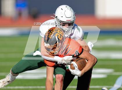 Thumbnail 1 in Stratton vs. Cheyenne Wells (CHSAA 6-Man Final) photogallery.