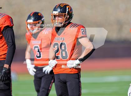 Thumbnail 3 in Stratton vs. Cheyenne Wells (CHSAA 6-Man Final) photogallery.