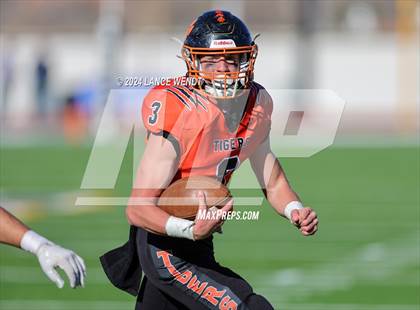 Thumbnail 1 in Stratton vs. Cheyenne Wells (CHSAA 6-Man Final) photogallery.