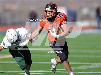 Thumbnail 2 in Stratton vs. Cheyenne Wells (CHSAA 6-Man Final) photogallery.