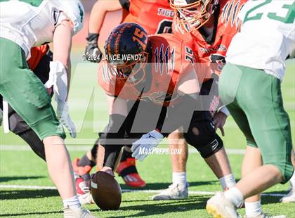 Thumbnail 1 in Stratton vs. Cheyenne Wells (CHSAA 6-Man Final) photogallery.