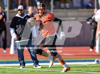 Thumbnail 1 in Stratton vs. Cheyenne Wells (CHSAA 6-Man Final) photogallery.