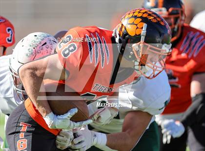 Thumbnail 1 in Stratton vs. Cheyenne Wells (CHSAA 6-Man Final) photogallery.