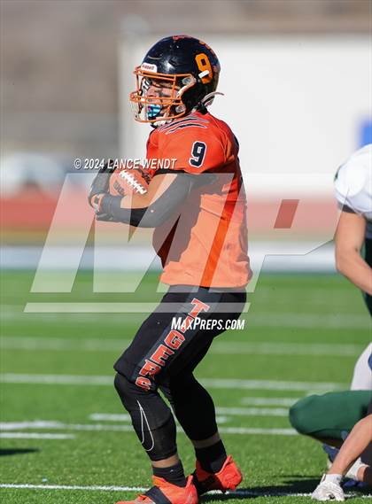 Thumbnail 1 in Stratton vs. Cheyenne Wells (CHSAA 6-Man Final) photogallery.