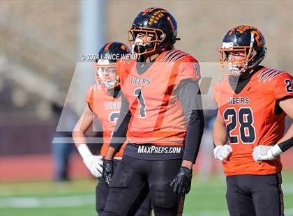 Thumbnail 2 in Stratton vs. Cheyenne Wells (CHSAA 6-Man Final) photogallery.