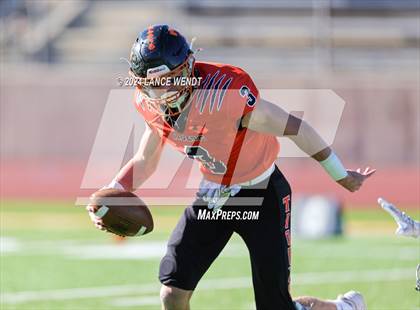 Thumbnail 3 in Stratton vs. Cheyenne Wells (CHSAA 6-Man Final) photogallery.
