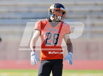 Thumbnail 2 in Stratton vs. Cheyenne Wells (CHSAA 6-Man Final) photogallery.