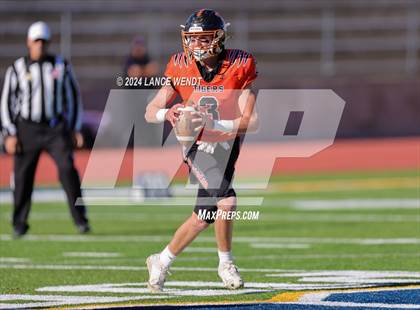 Thumbnail 3 in Stratton vs. Cheyenne Wells (CHSAA 6-Man Final) photogallery.