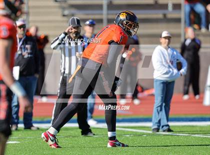 Thumbnail 2 in Stratton vs. Cheyenne Wells (CHSAA 6-Man Final) photogallery.