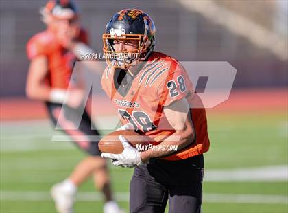 Thumbnail 1 in Stratton vs. Cheyenne Wells (CHSAA 6-Man Final) photogallery.