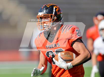 Thumbnail 3 in Stratton vs. Cheyenne Wells (CHSAA 6-Man Final) photogallery.