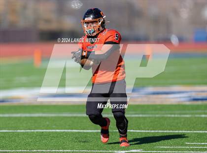 Thumbnail 1 in Stratton vs. Cheyenne Wells (CHSAA 6-Man Final) photogallery.