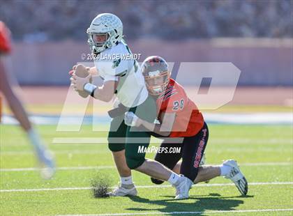 Thumbnail 1 in Stratton vs. Cheyenne Wells (CHSAA 6-Man Final) photogallery.