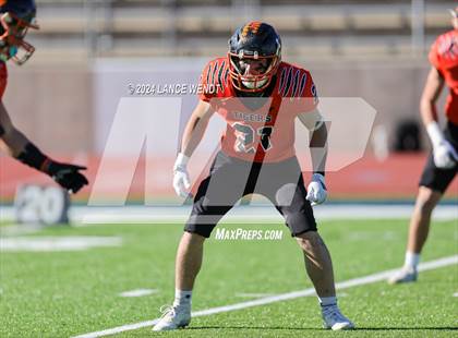 Thumbnail 1 in Stratton vs. Cheyenne Wells (CHSAA 6-Man Final) photogallery.