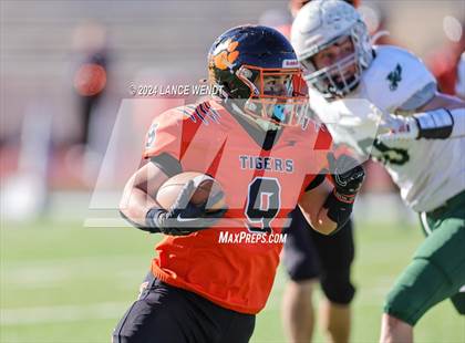 Thumbnail 3 in Stratton vs. Cheyenne Wells (CHSAA 6-Man Final) photogallery.