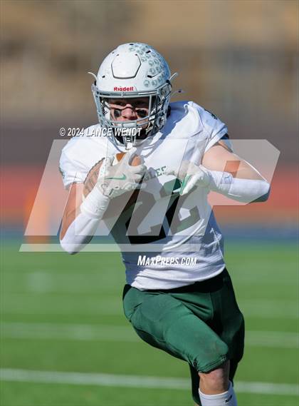 Thumbnail 1 in Stratton vs. Cheyenne Wells (CHSAA 6-Man Final) photogallery.
