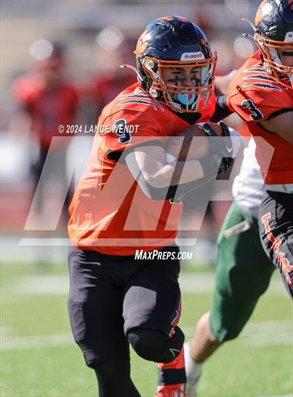 Thumbnail 2 in Stratton vs. Cheyenne Wells (CHSAA 6-Man Final) photogallery.