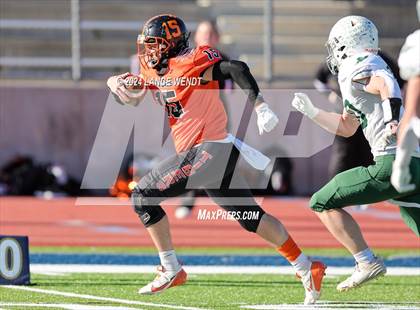 Thumbnail 2 in Stratton vs. Cheyenne Wells (CHSAA 6-Man Final) photogallery.