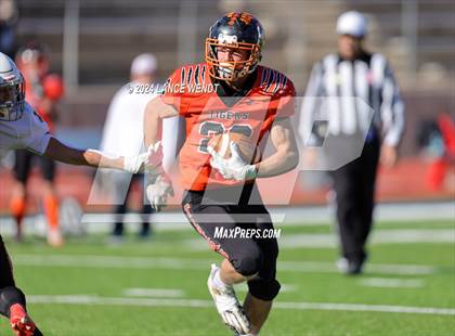 Thumbnail 3 in Stratton vs. Cheyenne Wells (CHSAA 6-Man Final) photogallery.