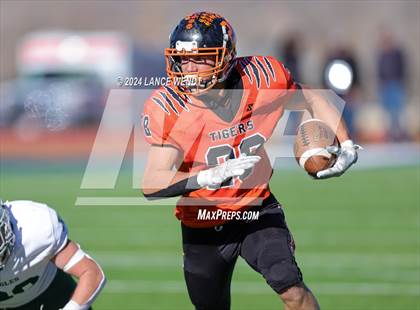 Thumbnail 1 in Stratton vs. Cheyenne Wells (CHSAA 6-Man Final) photogallery.