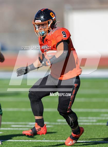 Thumbnail 3 in Stratton vs. Cheyenne Wells (CHSAA 6-Man Final) photogallery.