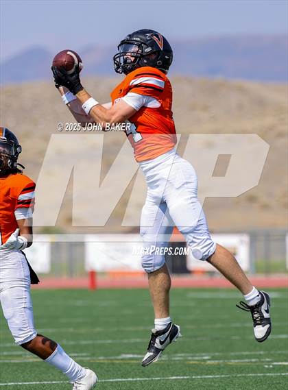 Thumbnail 3 in Sparks @ Fernley photogallery.