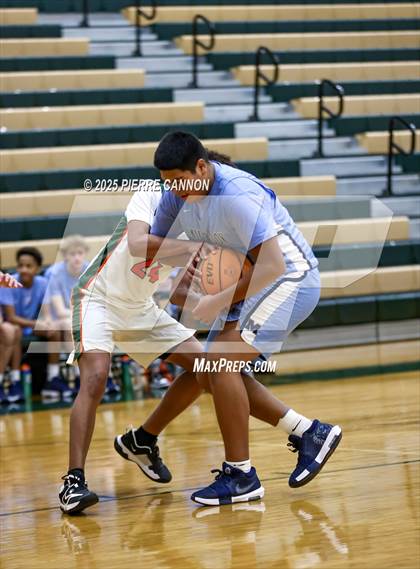 Thumbnail 1 in Millbrook @ Kettle Run photogallery.