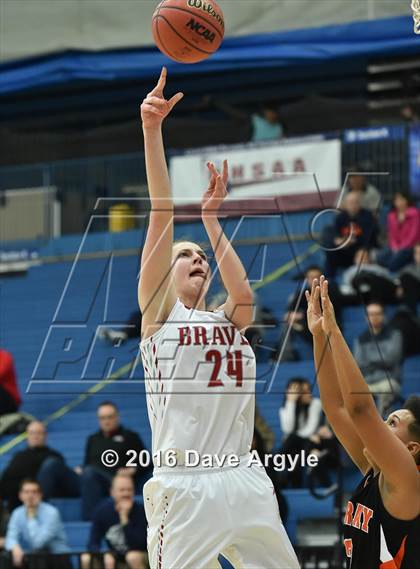 Thumbnail 3 in Bountiful vs. Murray (UHSAA 4A First Round) photogallery.