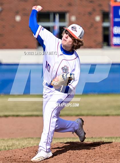 Thumbnail 3 in Avon @ Livonia photogallery.
