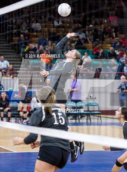 Thumbnail 2 in Valley vs. Platte Valley (CHSAA 3A Playoff) photogallery.