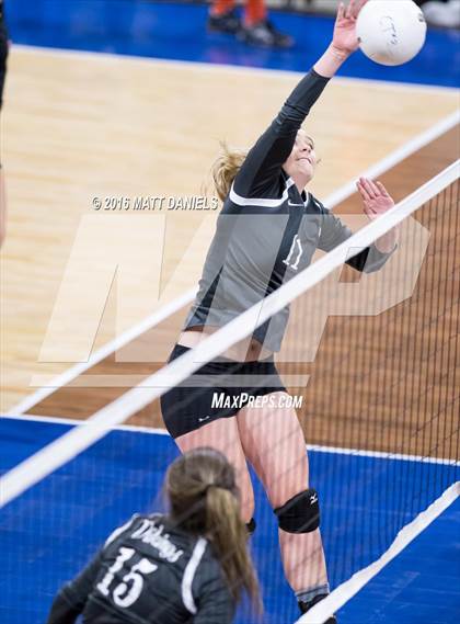 Thumbnail 3 in Valley vs. Platte Valley (CHSAA 3A Playoff) photogallery.