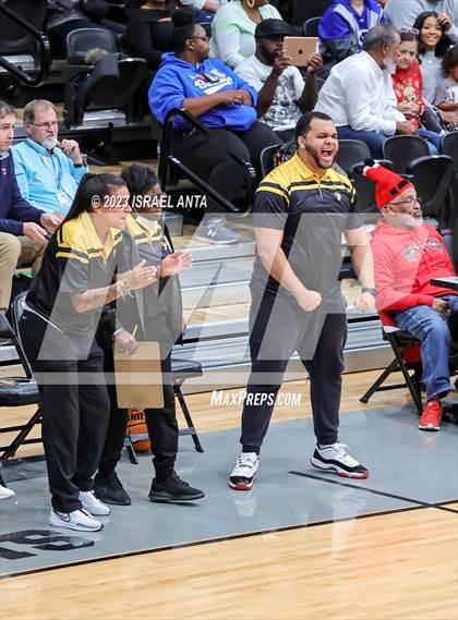 Thumbnail 2 in Fairmont vs. St. Pauls  (2023 Robeson County Shootout) Championship photogallery.