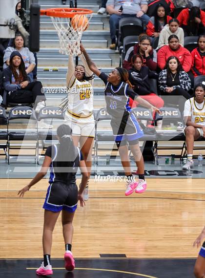 Thumbnail 2 in Fairmont vs. St. Pauls  (2023 Robeson County Shootout) Championship photogallery.