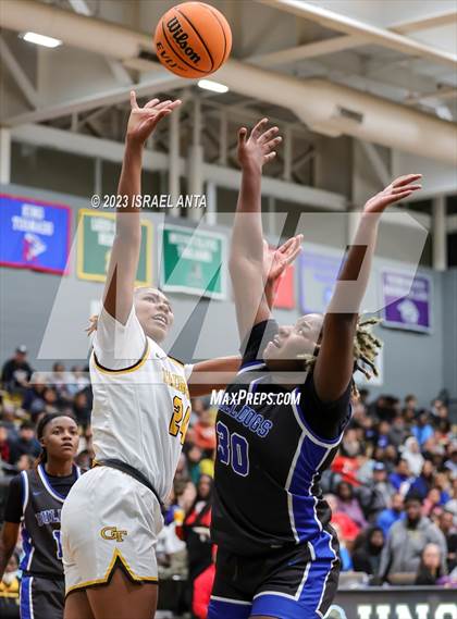 Thumbnail 1 in Fairmont vs. St. Pauls  (2023 Robeson County Shootout) Championship photogallery.