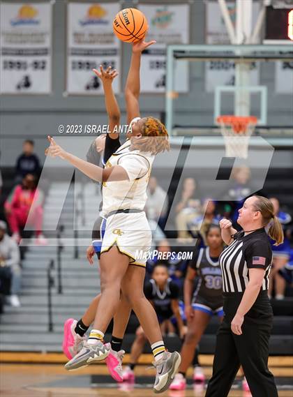 Thumbnail 1 in Fairmont vs. St. Pauls  (2023 Robeson County Shootout) Championship photogallery.
