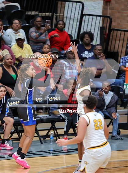 Thumbnail 1 in Fairmont vs. St. Pauls  (2023 Robeson County Shootout) Championship photogallery.