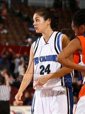 Thumbnail 1 in University vs. El Camino Real (CIF LA City Final) photogallery.
