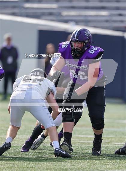 Thumbnail 3 in Bentonville vs. Fayetteville (AAA 7A Final) photogallery.