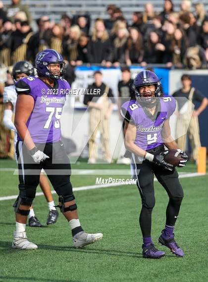 Thumbnail 2 in Bentonville vs. Fayetteville (AAA 7A Final) photogallery.