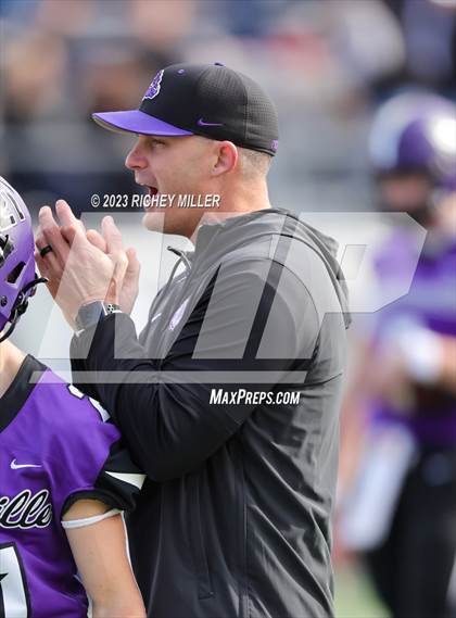 Thumbnail 1 in Bentonville vs. Fayetteville (AAA 7A Final) photogallery.