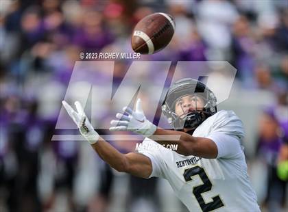 Thumbnail 2 in Bentonville vs. Fayetteville (AAA 7A Final) photogallery.